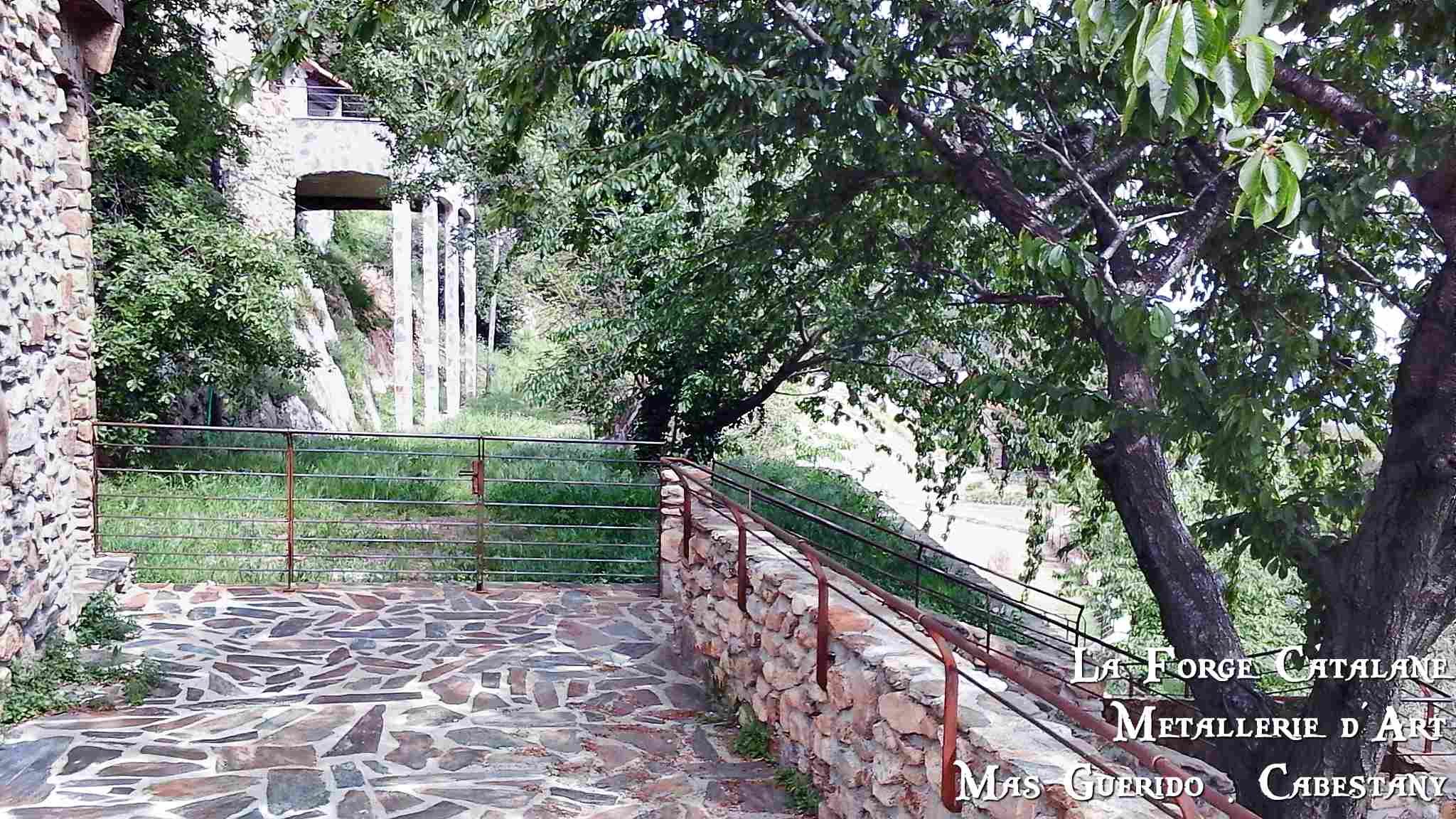 Garde corps lisses horizontale pose anglaise decoupe laser forge catalane 6.jpg